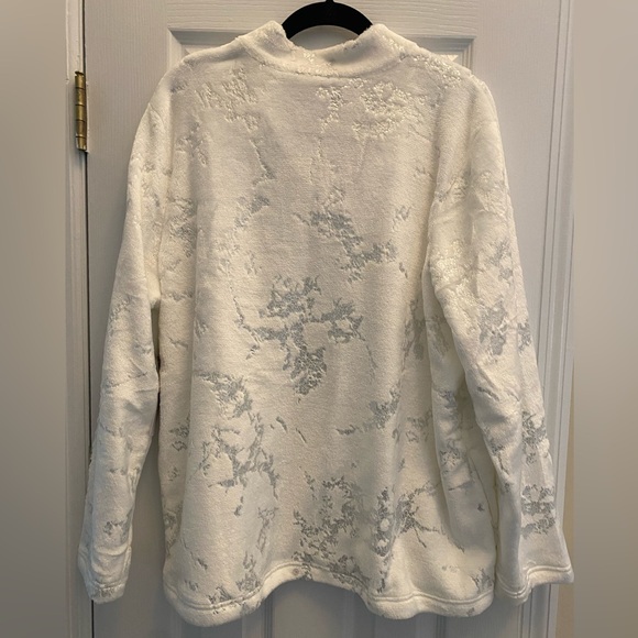 Chico’s - Antique White - Cozy Plush 1/2 zip pullover with foil pattern - XL - Picture 7 of 8